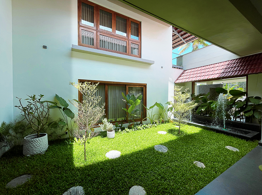 Elegant Courtyard Landscape Design